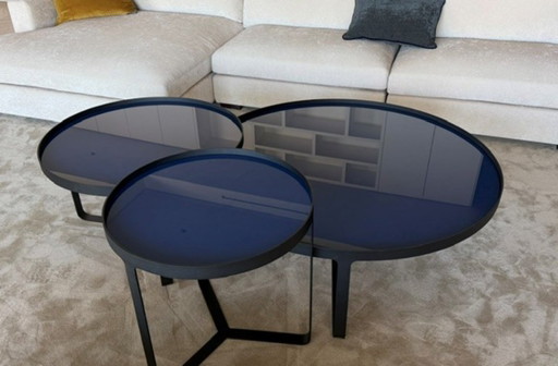 Ensemble de 3 tables basses contemporaines – Verre bleu et acier noir mat