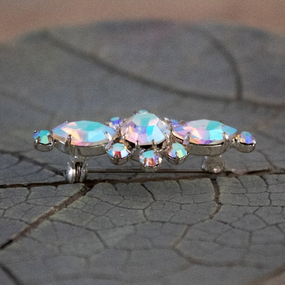 Image 1 of Spilla vintage Aurora Boreale: spilla ovale con strass iridescenti
