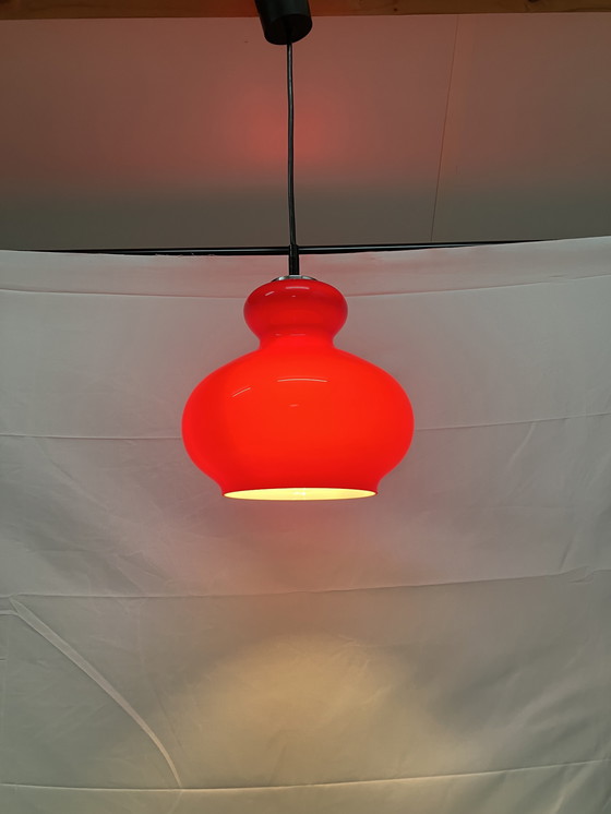 Image 1 of Lampada a sospensione vintage in vetro rosso ciliegia Peill & Putzler, anni '60