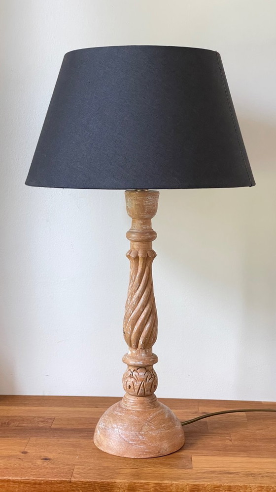 Image 1 of Lampada vintage in legno intagliato