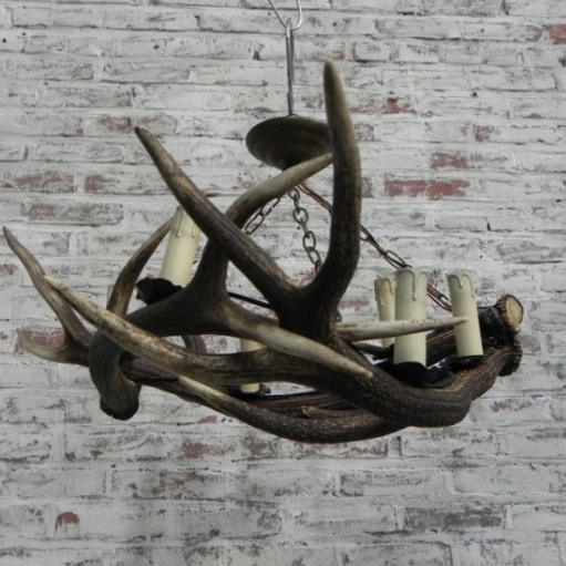 Geweihlampe mit 3 Geweihen