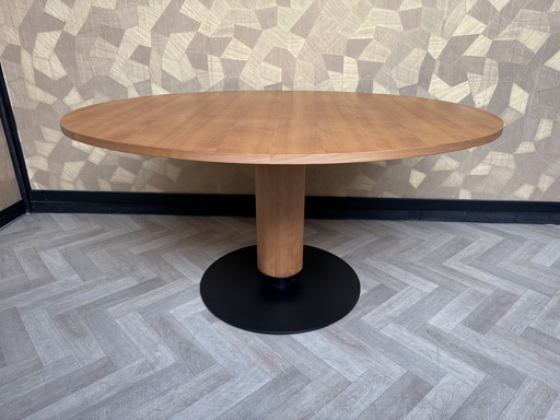 Leolux CALBUCO design table