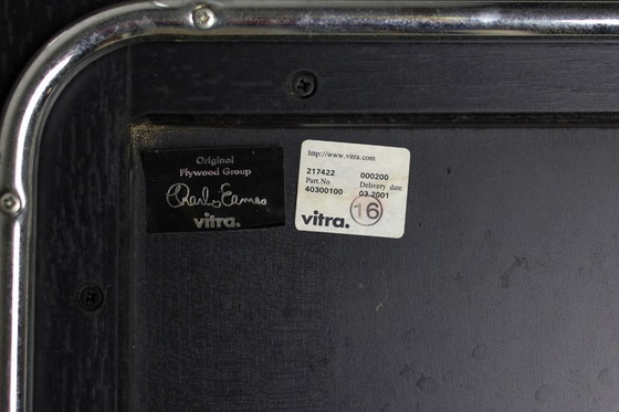 Image 1 of CTM salontafel van Charles & Ray Eames, Vitra in zwart geverfd essenhout.