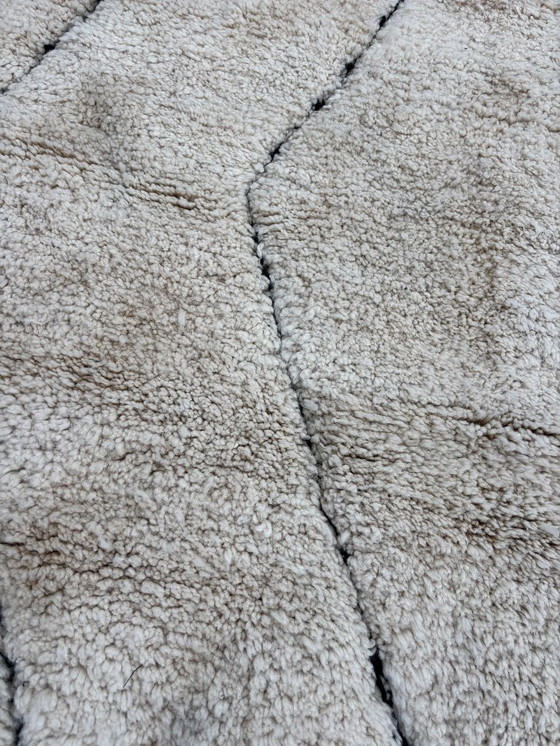 Image 1 of Tapis berbère marocain de luxe en laine 200x300 cm – Tapis berbère blanc et noir