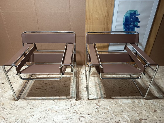 Image 1 of Poltrone Knoll Wassily B3 2 nuove/usate in pelle color noce di Marcel Breuer € 4.400