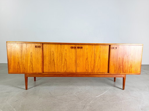 Christian Linneberg sideboard
