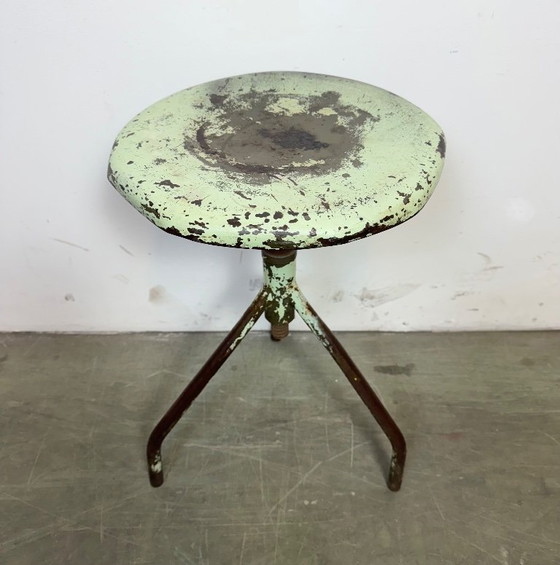 Image 1 of Groene industriële draaikruk voor ijzerwerkplaats, jaren 60