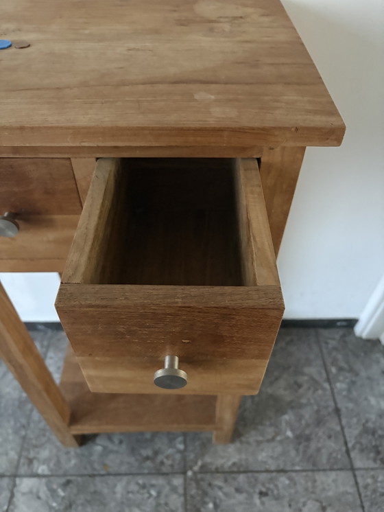 Image 1 of Piccolo scaffale/tavolino in legno con 2 cassetti - legno massello