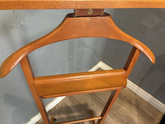 Fratelli Reguitti valet stand on wheels, beech, Italy, 1960s, Coat racks, Wood, Brass, Brown (photo 3 of 7)
