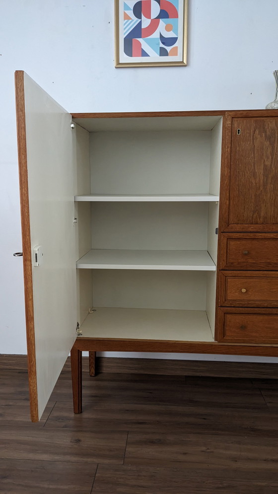 Image 1 of Credenza alta in stile vintage scandinavo