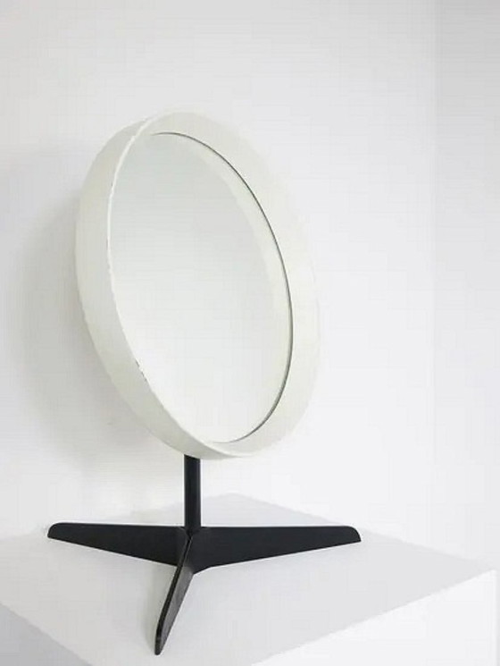 Image 1 of Espejo de maquillaje redondo inglés Durlston, década de 1960.