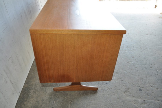 Buffet bas de Frank Guille pour Austinsuite, ann&eacute;es 1960 – Mid Century Modern (photo 6 of 6)