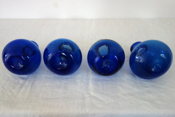 4 cobalt blue blown glass vases with bubbles, 60s/70s (photo 9 of 11)