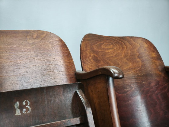Image 1 of Zeldzame Tsjechoslowaakse bioscoopbank met drie zitplaatsen uit de jaren 1920, in Thonet-stijl.