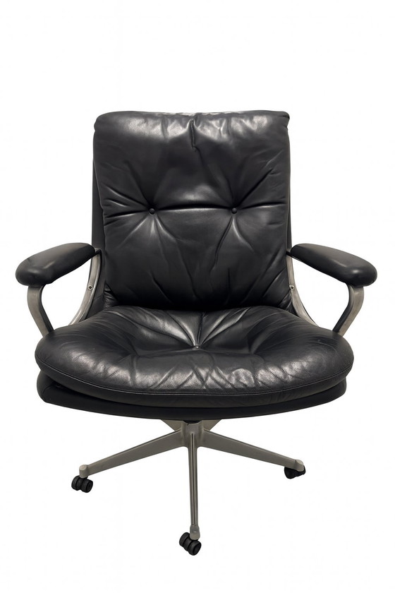 Image 1 of Silla giratoria Gentilina de André Vandenbeuck para Strassle