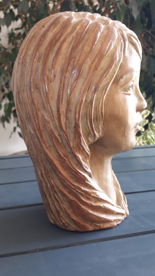 Martine LEE - Manon - Artist's bronze sculpture