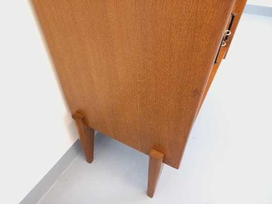 Image 1 of Meuble bibliothèque de rangement vintage René Gabriel style scandinave en bois de chêne des années 50