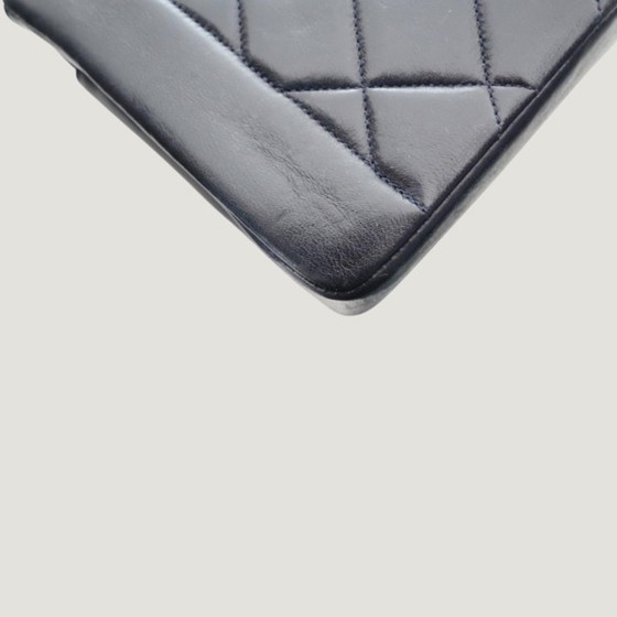 Image 1 of CHANEL DIANA MEDIUM BAG | NAVY BLUE