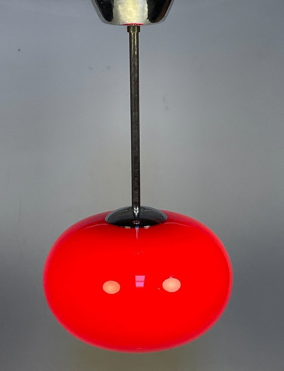 Image 1 of Vintage Glazen Rode Hanglamp Met Chromen Armatuur, 1980's