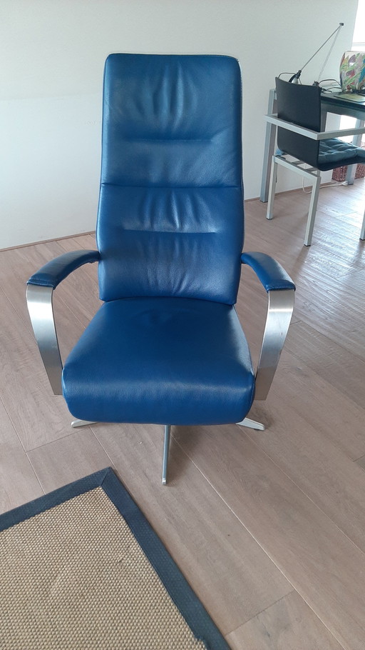 Elektrisch Beweegbare Relaxfauteuil. Merk Movani, Model Savona. Als Nieuw.