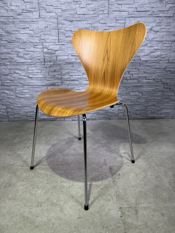 6 x Fritz Hansen Series 7 Butterfly Chair Walnut – Dining chairs, Wood, Chrome, Modern (photo 11 of 15)