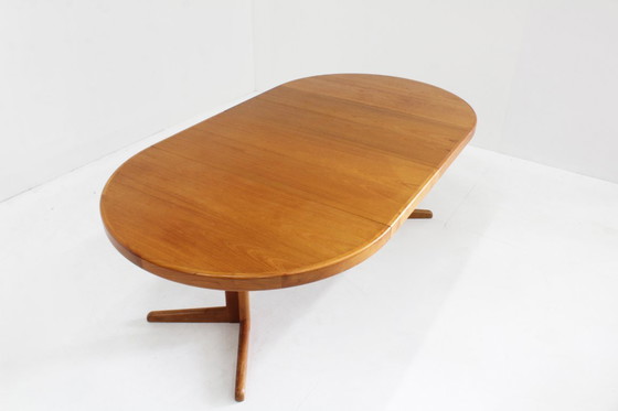 Image 1 of Vintage Danish round extendable dining table, teak, 1960s, Bramin
