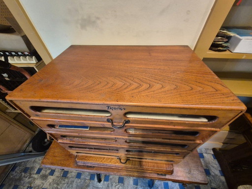 Troïka haberdashery cabinet from the 1930s – ladekasten, Wood