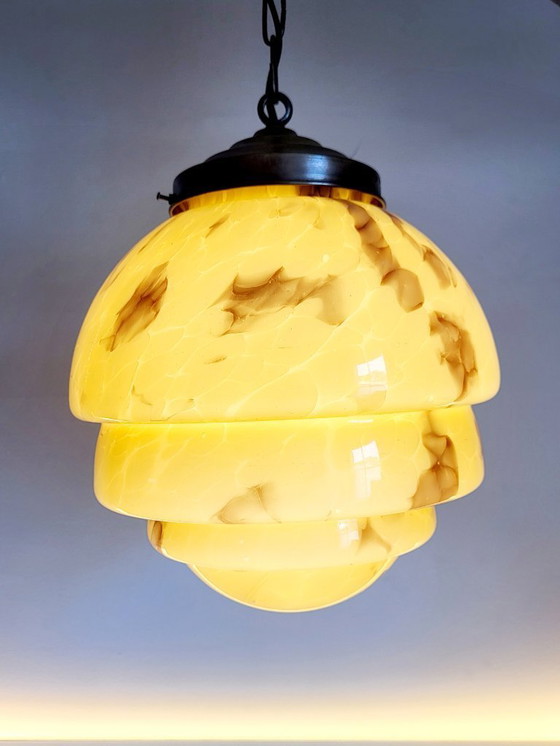 Image 1 of Art deco opaline glazen hanglamp, gemarmerd, messing, jaren 1930