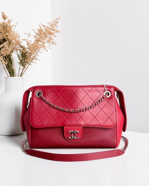 Borsa Chanel Flap Medium - Caviar 25CM trapuntata rosso scuro con finiture argentate Serie 24