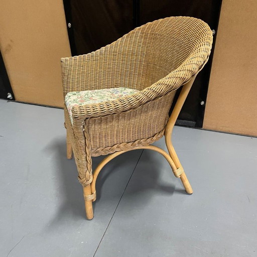Rattan bucket chair