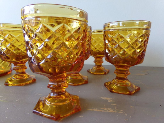 Image 1 of Carafe et ses 6 verres couleur ambré