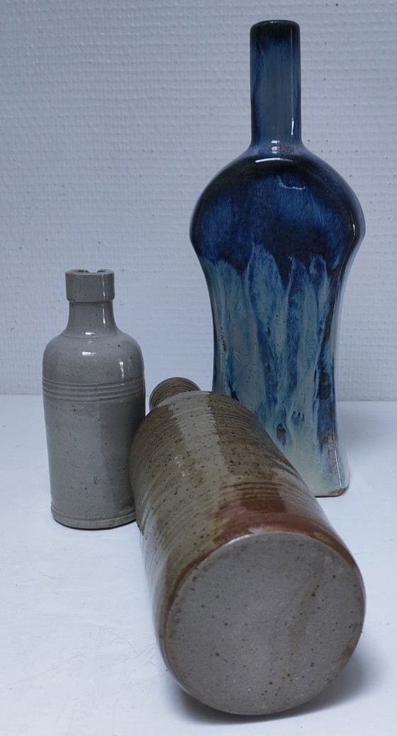 Image 1 of tre vasi vintage in ceramica a forma di bocciolo