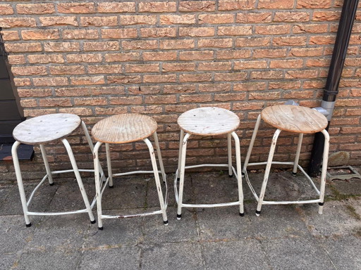 4 vintage stools