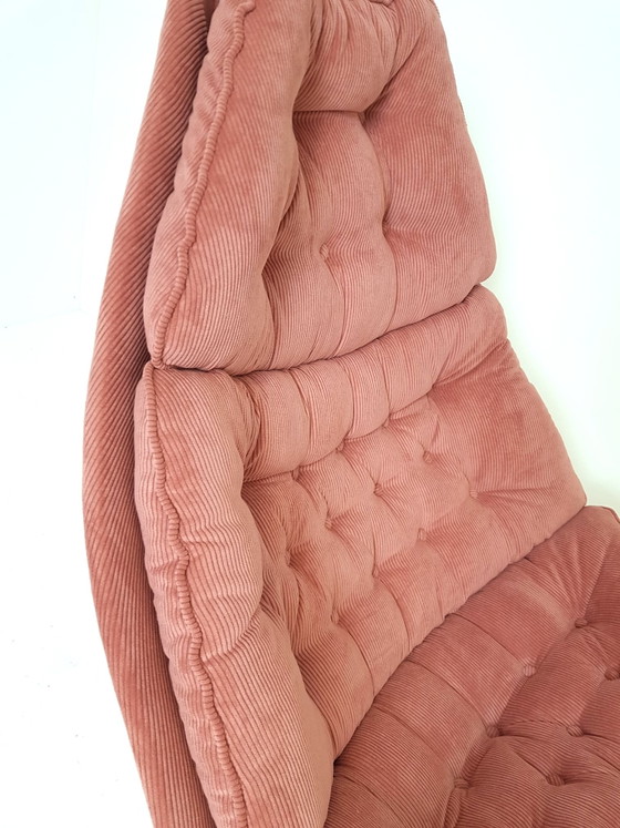 Poltrona vintage Artifort F588 appena rivestita velluto a coste rosa – Sedie girevoli, Metal, Textile (photo 12 of 13)