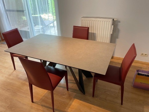 Roche Bobois Cigale – Tavolo 180 × 100 cm + 4 Sedie Sara; Design: Andrea Casati