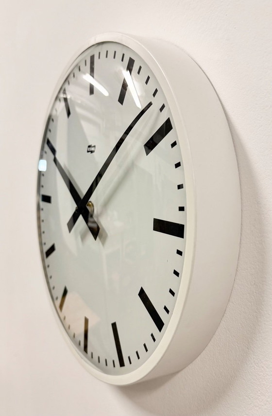 Image 1 of Orologio da parete vintage in bachelite bianca di ESMI, anni '80