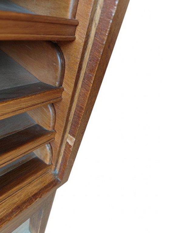 Image 1 of Armadietto vintage con anta a rulli dell'archivio Åtvidabergs, (Svezia, 1900 circa)