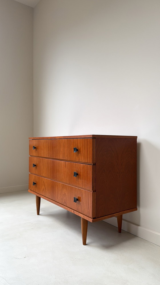 Image 1 of Vintage houten ladekast