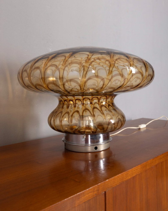 Image 1 of Lampada da tavolo vintage anni '70 in vetro di Murano color ambra, design italiano.