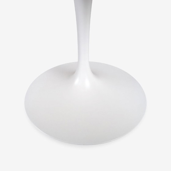 Image 1 of Original Knoll International Design dining table Eero Saarinen white