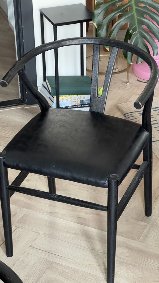 7 chaises Wishbone sur mesure