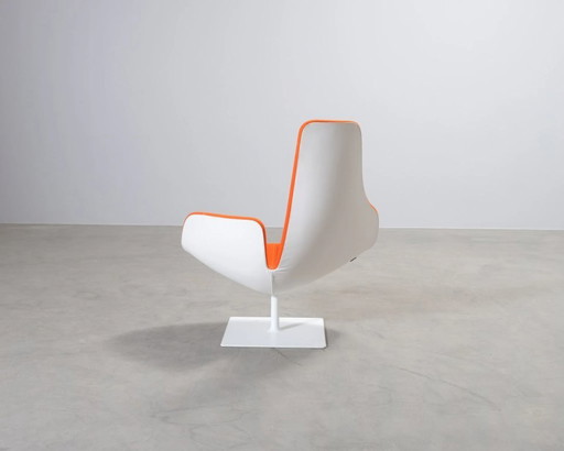Moroso Fjord Relax draaifauteuil wit leder, witte poot