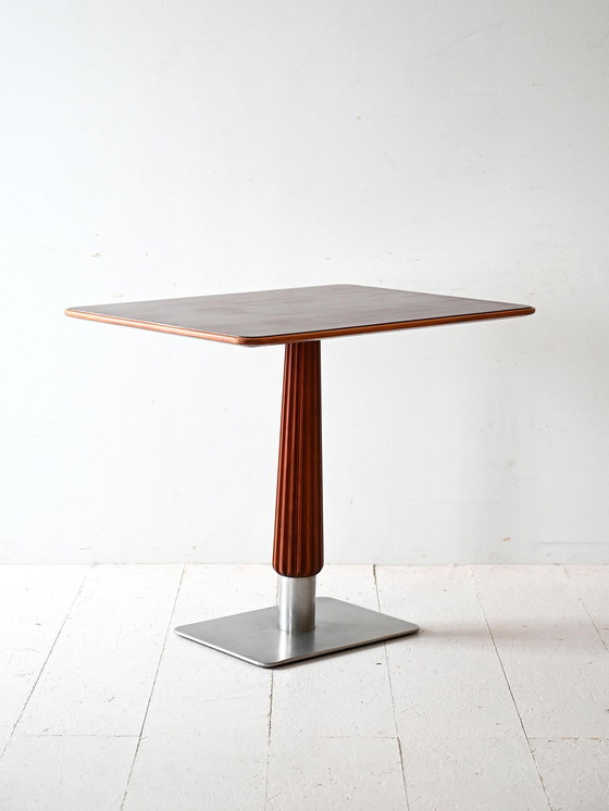 Image 1 of Tavolo da bar in mogano con base in acciaio e stelo intagliato