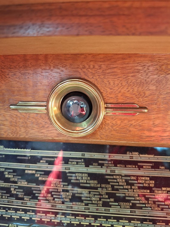 Image 1 of Siemens "Type M 848" mobiele radio-fonograaf – iconisch ontwerp uit de jaren 50