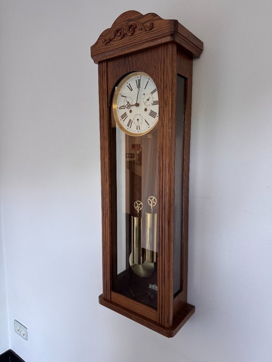 Orologio da parete classico con regolatore a corda, calendario annuale completo e 5 lancette. – Hermle, Wood (photo 6 of 7)