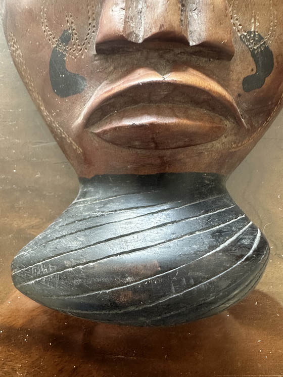 Image 1 of Petit masque Africain en bois sculpté début XX e siècle