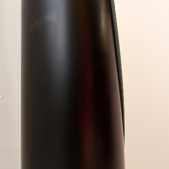 Image 1 of Specchio a figura intera vintage nero a forma di rossetto - anni '80