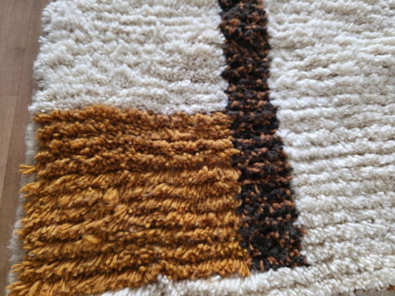 Image 1 of Magnificent handcrafted rug 200cm x 300cm