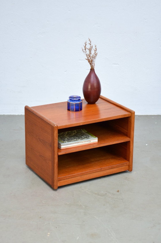 Image 1 of Tavolino audio vintage in teak, tavolino HiFi, tavolino laterale con ruote, anni '70