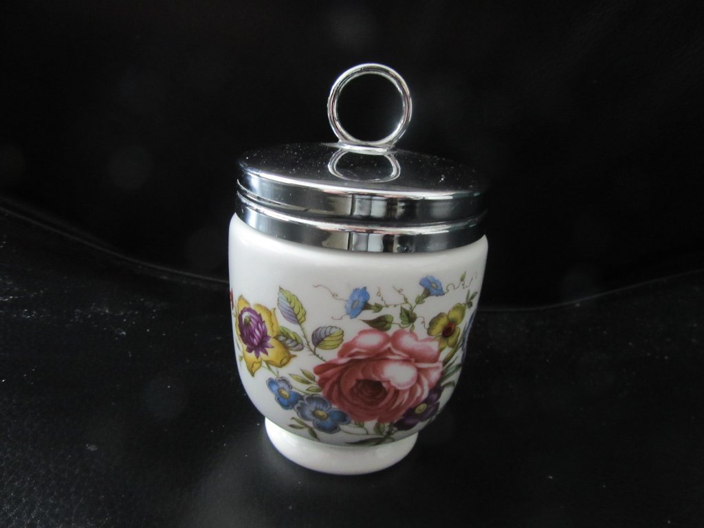 英国製  Worcester エッグコドラー King Size Egg Coddler Royal Worcester, King Size, vintage | €29 | Whoppah